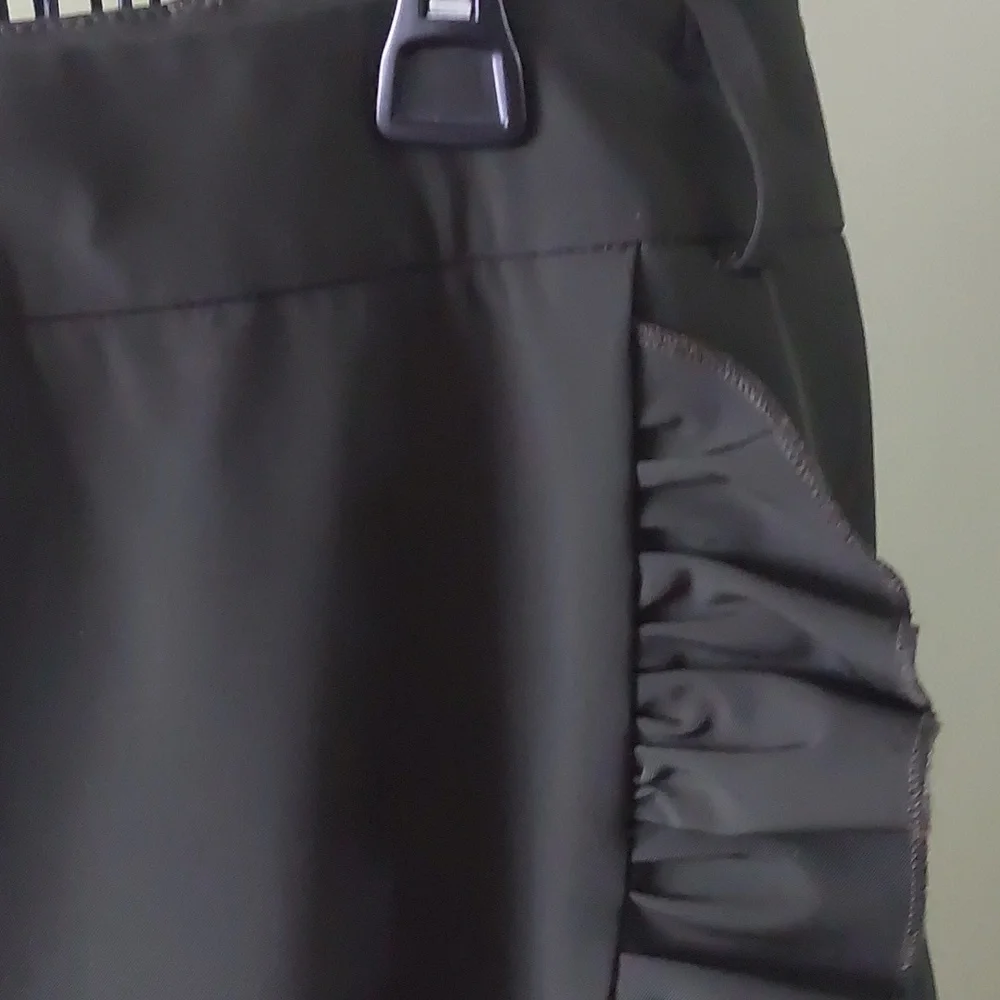 ⭐Host Pick⭐PINK TARTAN, size 14, dark olive green color skirt - Picture 3 of 15